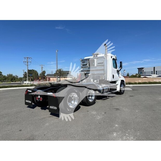 2018 فريتلاينر CASCADIA 125-41635303