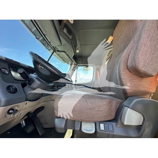 2018 فريتلاينر CASCADIA 125-41635314