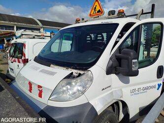 صورة ل شاحنات مسطحة 2009 فيات Ducato