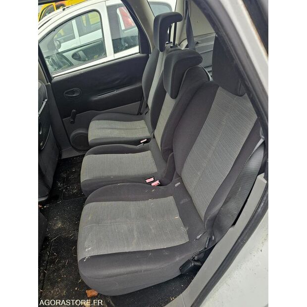 2003 Renault Megane-41648267
