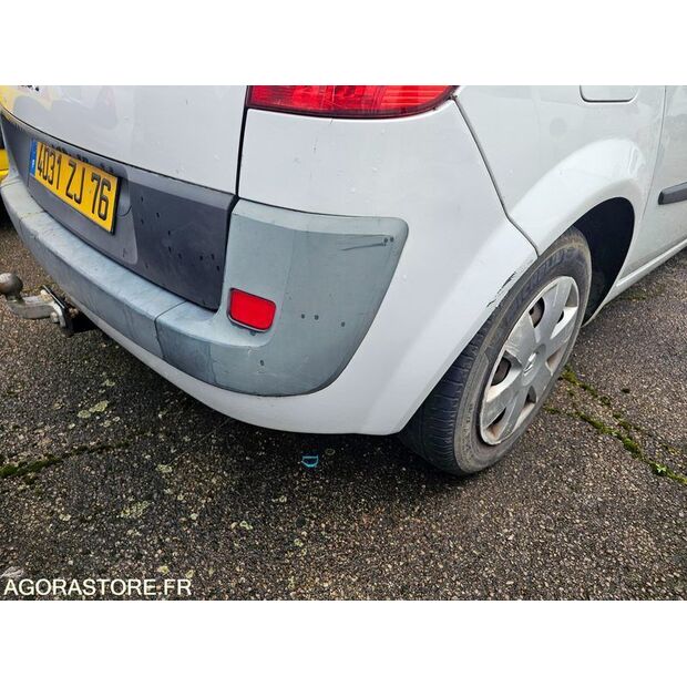 2003 Renault Megane-41648279