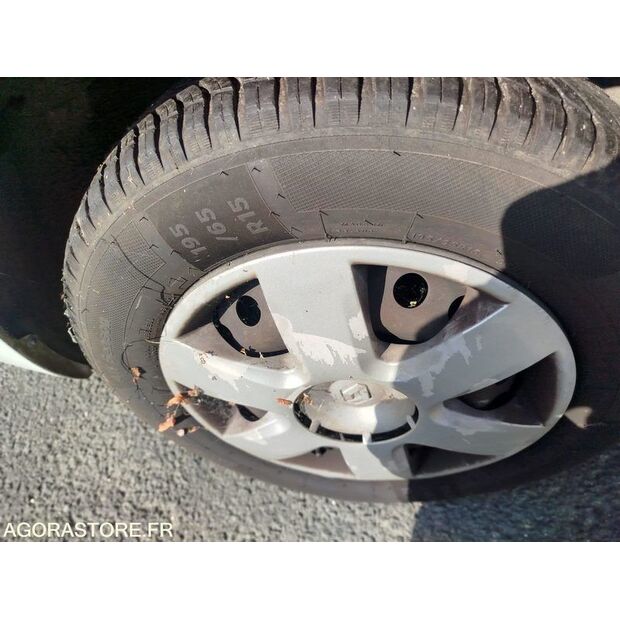 2013 رينو Kangoo-41648293