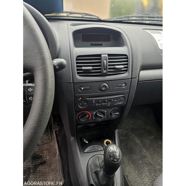 2007 Renault Clio-41648340