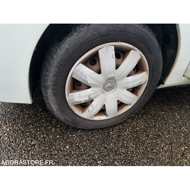2007 Renault Clio-41648347