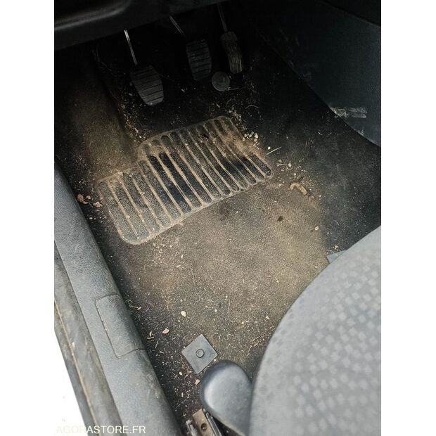 2007 Renault Clio-41648515