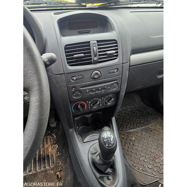 2007 Renault Clio-41648516