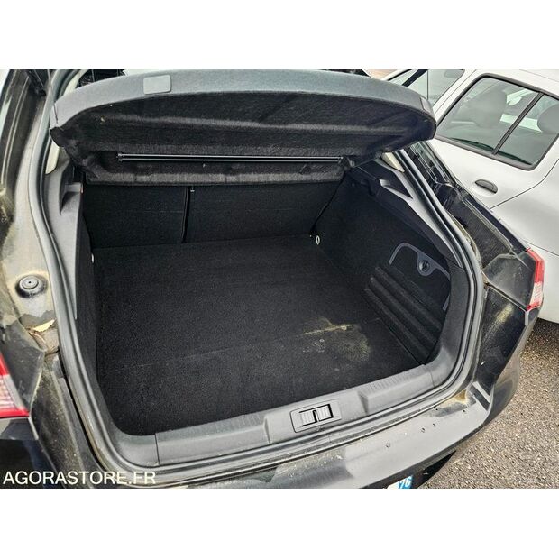 2013 Renault Laguna-41648585