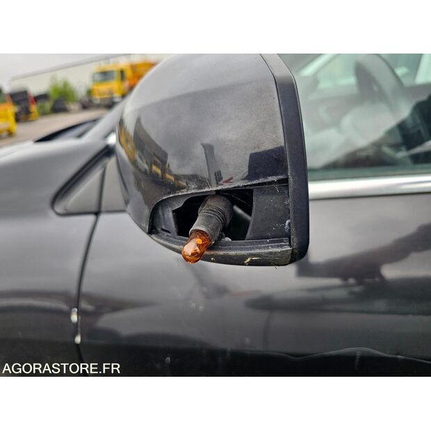 2013 Renault Laguna-41648595