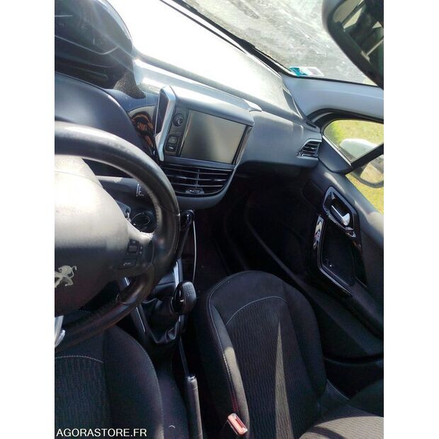 2019 Peugeot 208-41648724