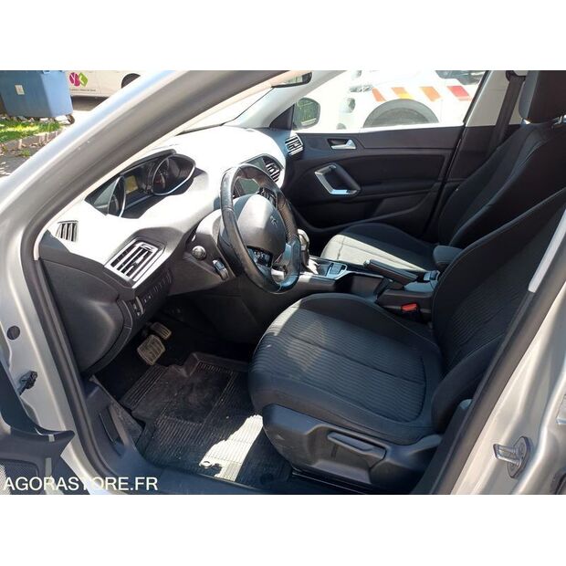 2016 Peugeot 308-41648747