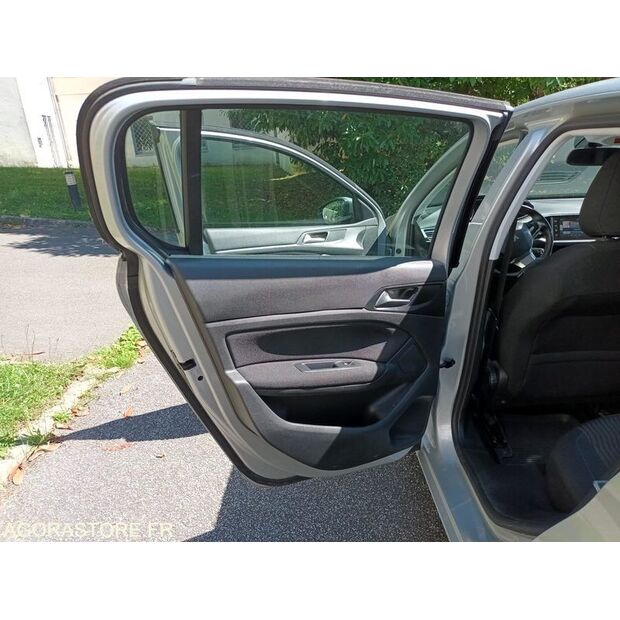 2016 Peugeot 308-41648758