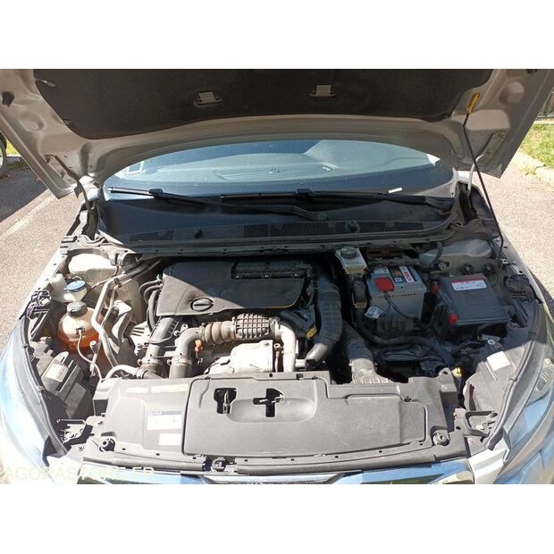 2016 Peugeot 308-41648765