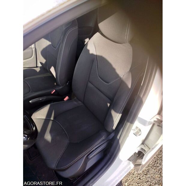 2014 Renault Clio-41648779