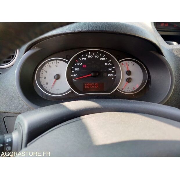 2014 Renault Clio-41648783
