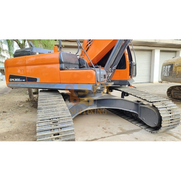 2021 دووسان DX300LC-9C-41649155