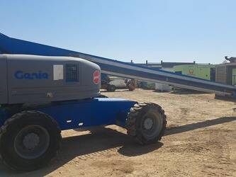 Image for 2002 Genie S-85-4WD 4X4