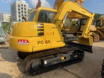 صورة ل حفارات صغيرة 2023 كوماتسو PC60-7