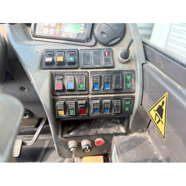 2011 مانيتو MRT 2150 Plus-41650107