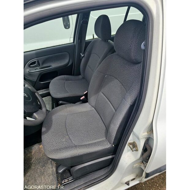 2008 Renault Clio-41664826