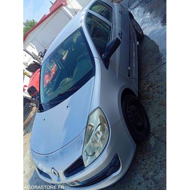 2005 رينو Clio-41664848