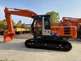 صورة ل معدات البناء 2021 هيتاشى ZX200