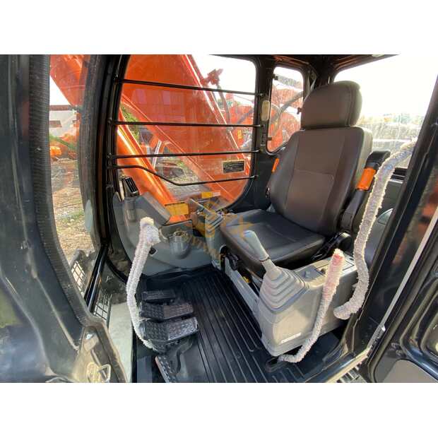 2021 Hitachi ZX200-41667919