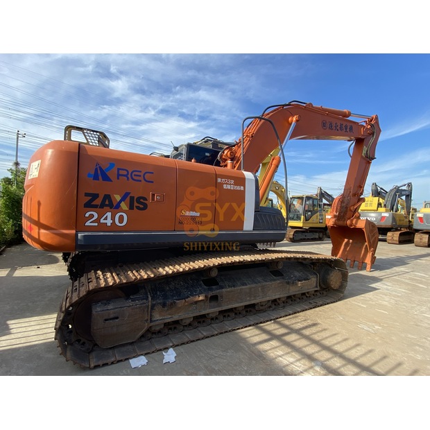 2022 Hitachi ZX240-3-41668001