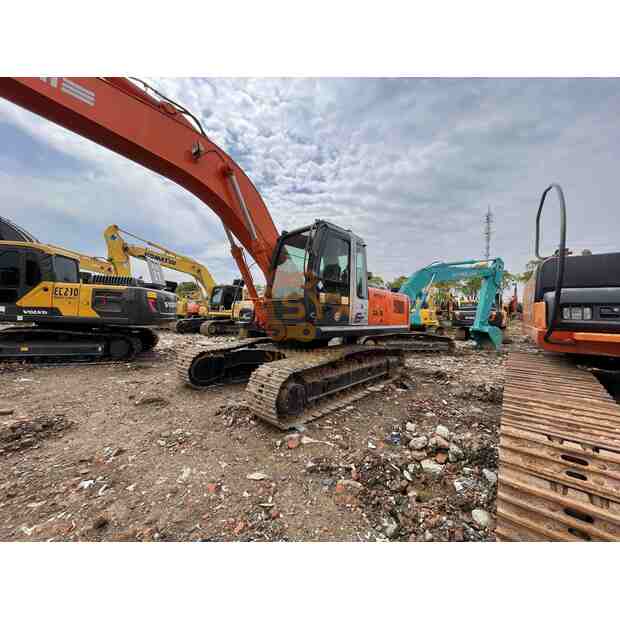2022 Hitachi ZX240-3G-41668090
