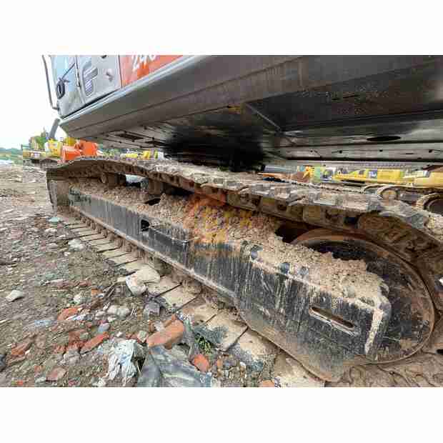 2022 Hitachi ZX240-3G-41668094