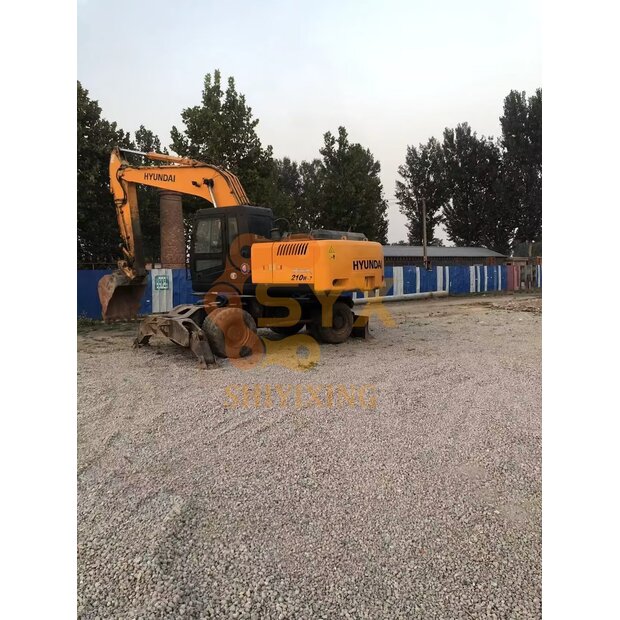 2023 هيونداي 210W-7-41668381