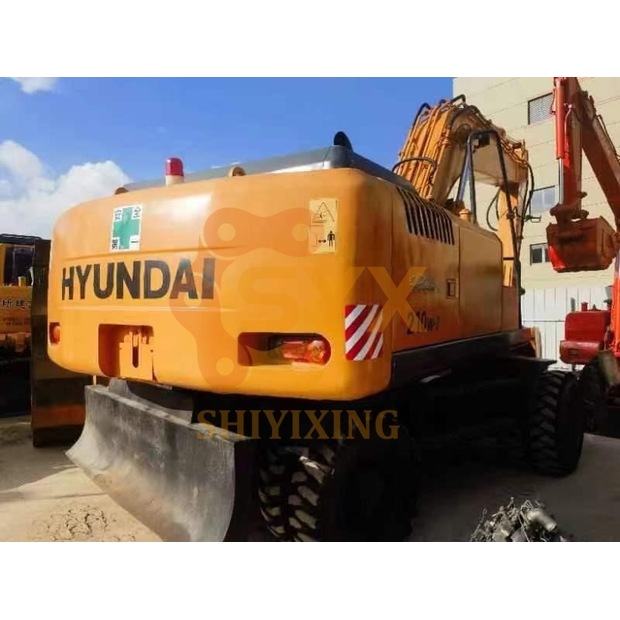 2021 Hyundai 210W-7-41668396