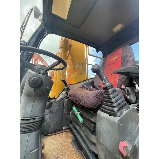 2023 Hyundai 210W-9-41668428