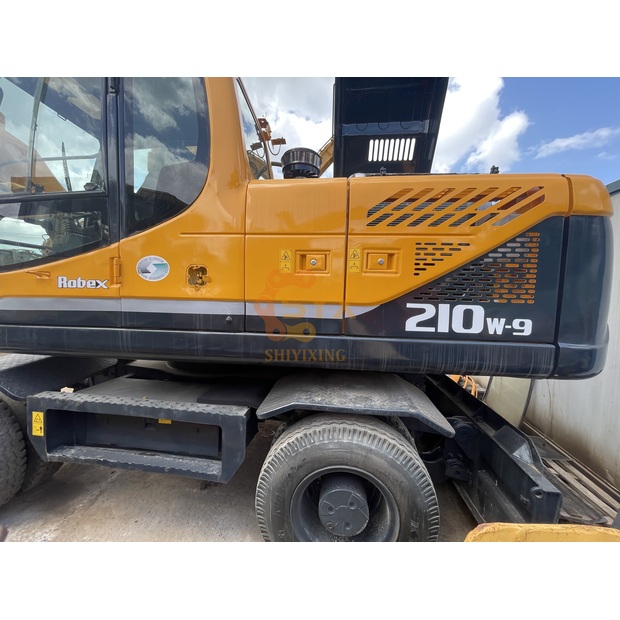2023 Hyundai 210W-9-41668429