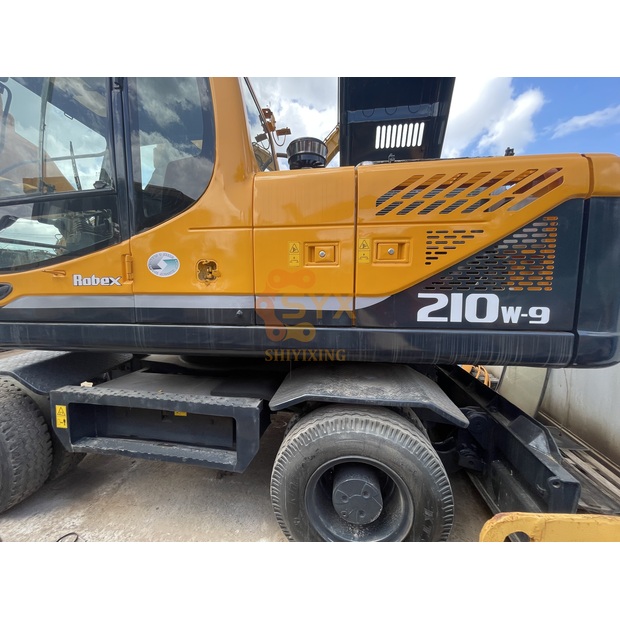 2023 Hyundai 210W-9-41668430