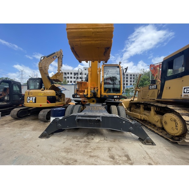 2023 Hyundai 210W-9-41668433