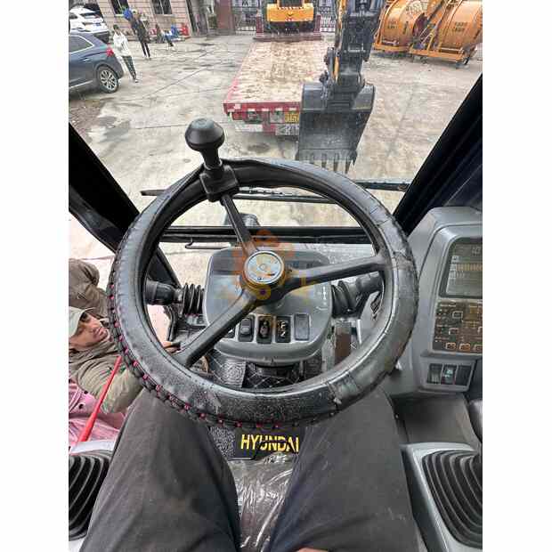 2023 هيونداي 210W-9-41668450