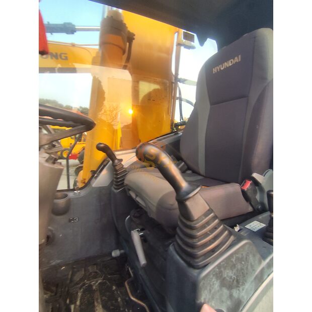2022 Hyundai 210W-9-41668467