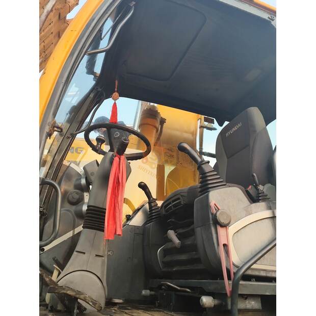 2022 Hyundai 210W-9-41668469