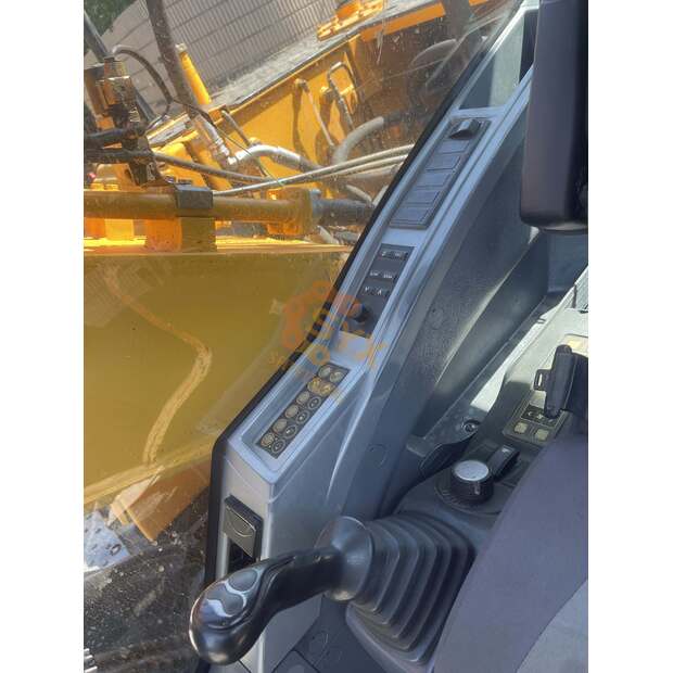 2022 Hyundai 210W-9-41668480