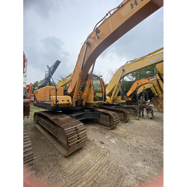 2023 Hyundai 215-9-41668510