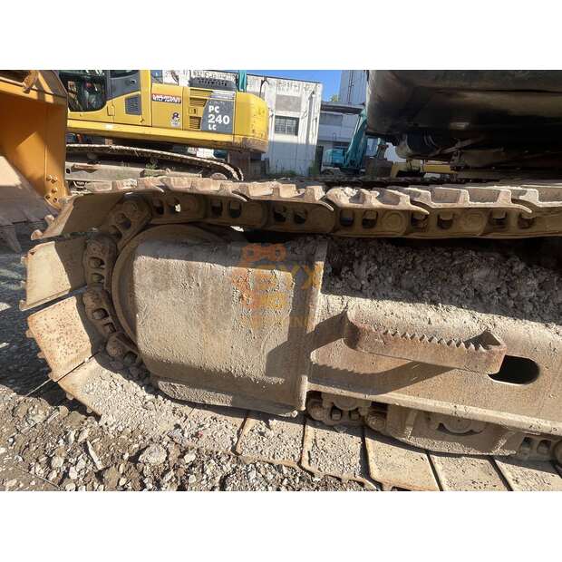 2023 Hyundai 215-9-41668513