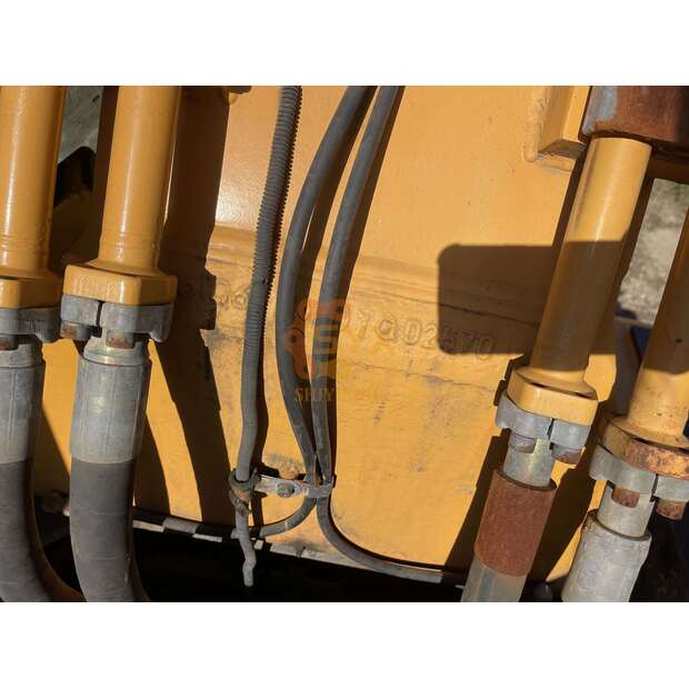 2023 Hyundai 215-9-41668521