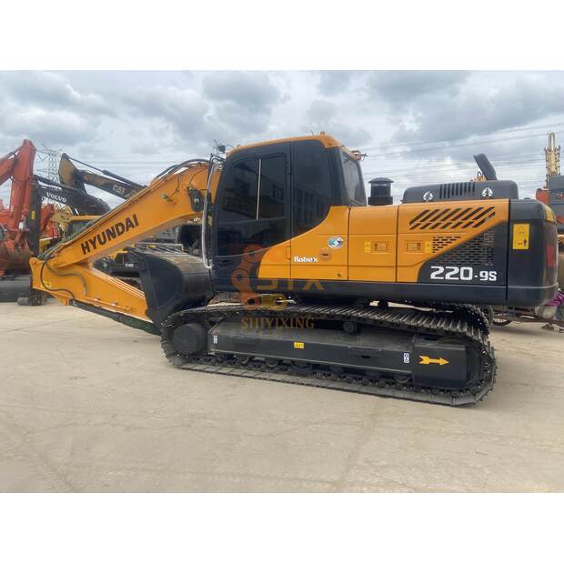 2023 Hyundai 220-9S-41668585