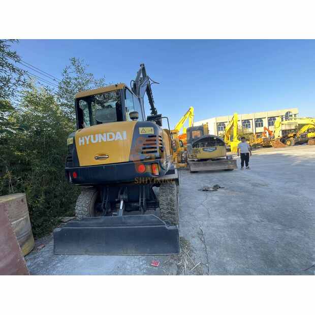 2022 هيونداي R60W-9-41668817