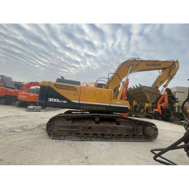 2023 Hyundai R300LC-9S-41668838