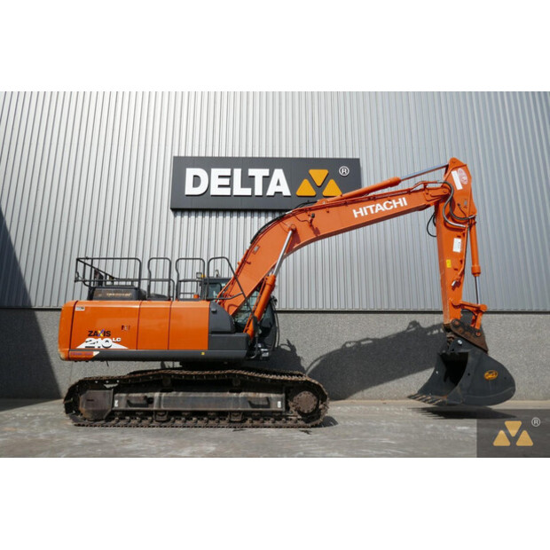 2021 Hitachi ZX210LC-6-41669742