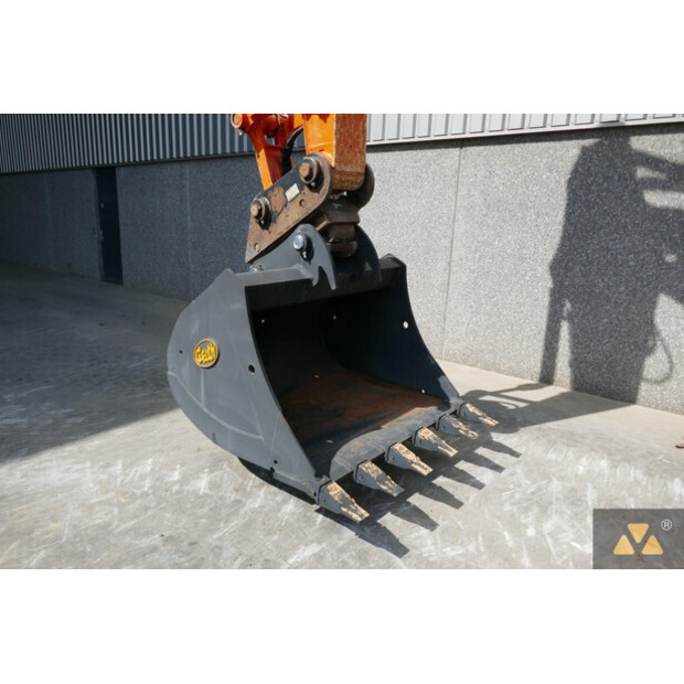 2021 Hitachi ZX210LC-6-41669747