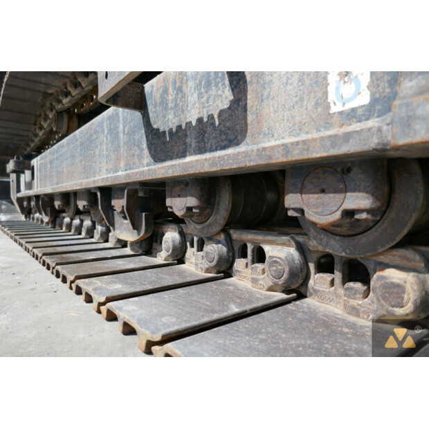 2021 Hitachi ZX210LC-6-41669781
