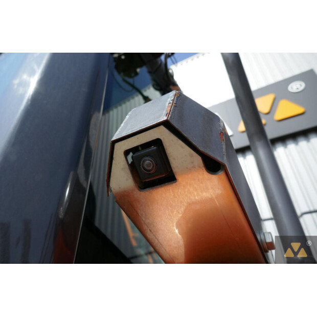 2021 Hitachi ZX210LC-6-41669786