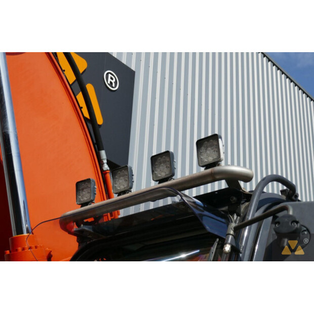 2021 Hitachi ZX210LC-6-41669790